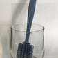 Cepillo de botella alcalino en cualquier momento de silicona de 8.5 ", manija colgante, acero reforzado, ideal para biberones, matraces, cristalería, perfectos para botellas pequeñas